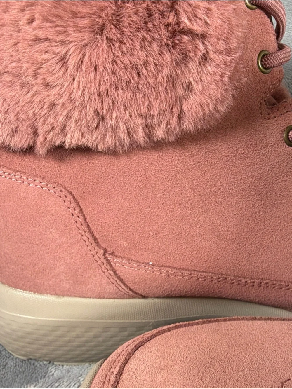 Skechers mauve lace-up faux-fur winter boots